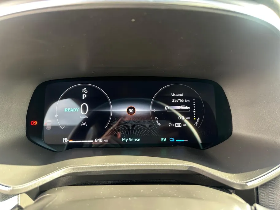 Renault Clio 1.6 E-Tech Full Hybrid 145 techno | Automaat | Navigatie | Apple Carplay & Android Auto | LMV | Cruise & Climate Control | Camera | Parkeersensoren | 12 Maanden BOVAG Garantie