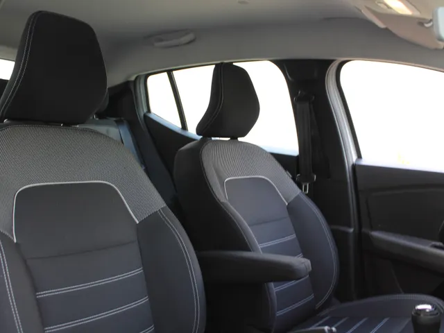 Dacia Sandero 1.0 TCe 100 PK ECO-G Expression | Trekhaak | Parkeersensoren achter | Apple car Play | Lage km stand |