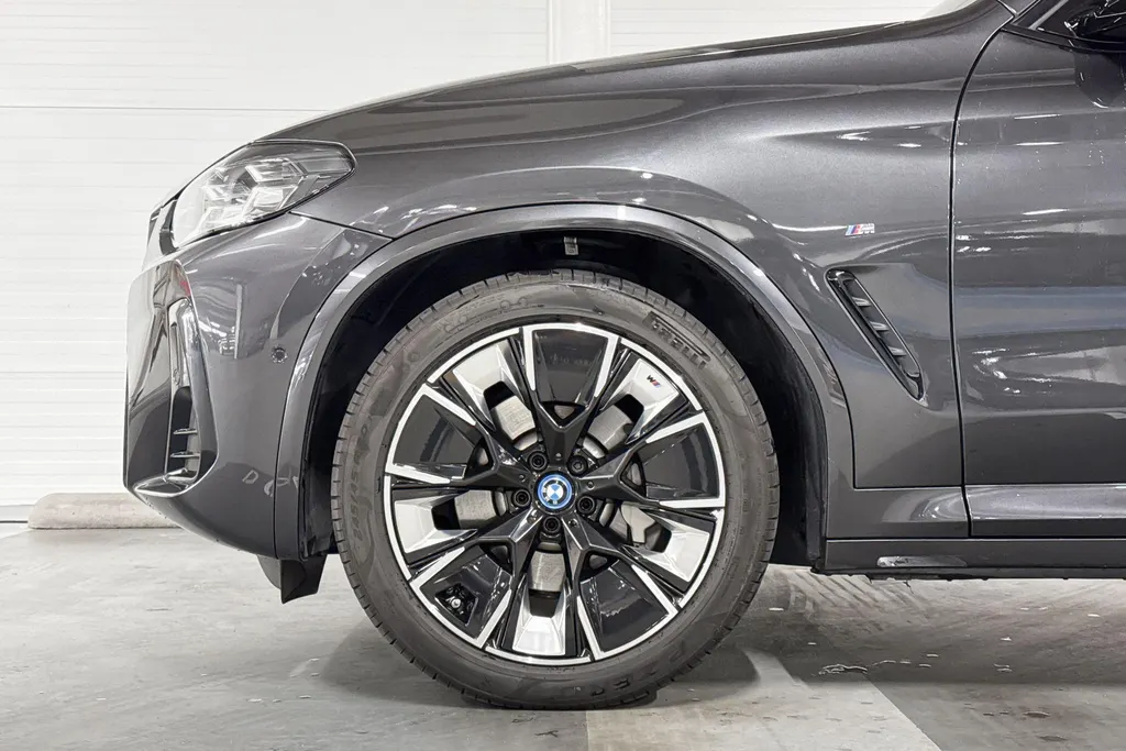 BMW iX3 High Executive