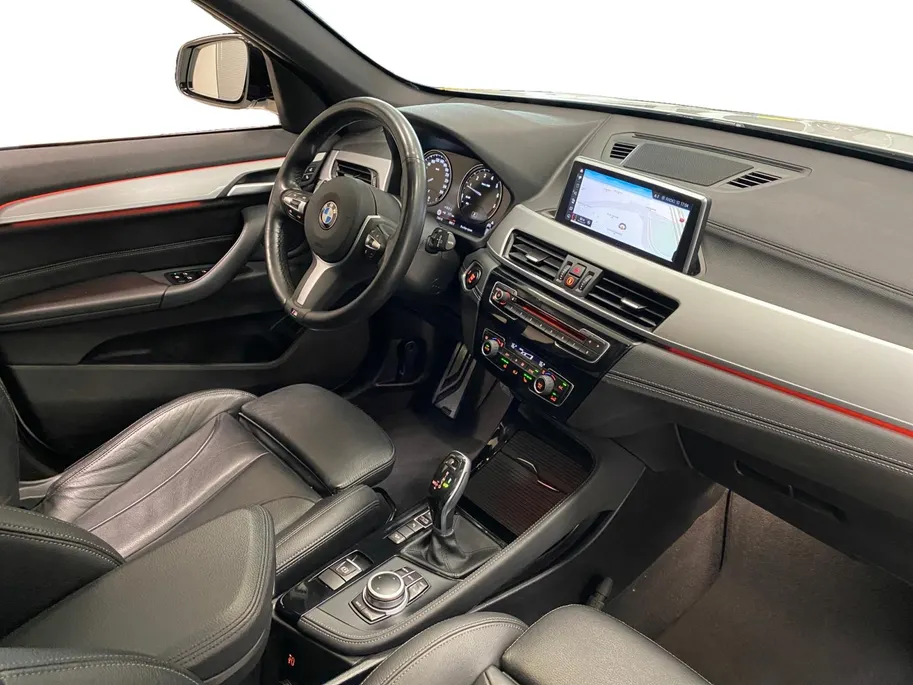 BMW X1 X-DRIVE | 2.0 HIGH EXECUTIVE | M-SPORT | PANODAK | LEDER | DEALERONDERHOUDEN |