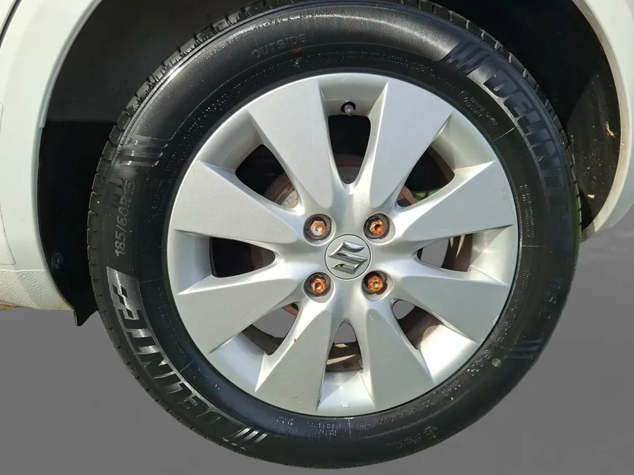 Suzuki Splash 1.0 Exclusive | Airco |Lichtmetalen velgen | Stoelverwarming | Radio / CD Speler