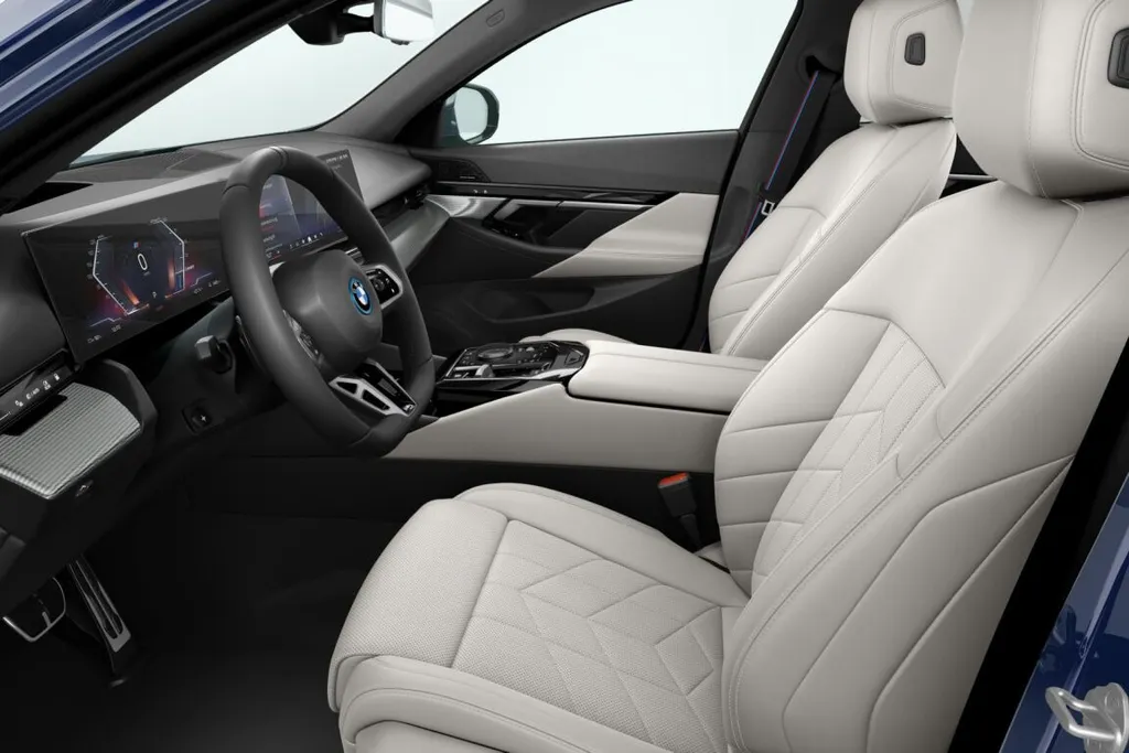 BMW i5 Touring xDrive40 84 kWh