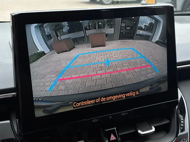 Toyota Corolla Touring Sports Hybrid 140 Dynamic Limited | Stoelverwarming | Parkeersensoren