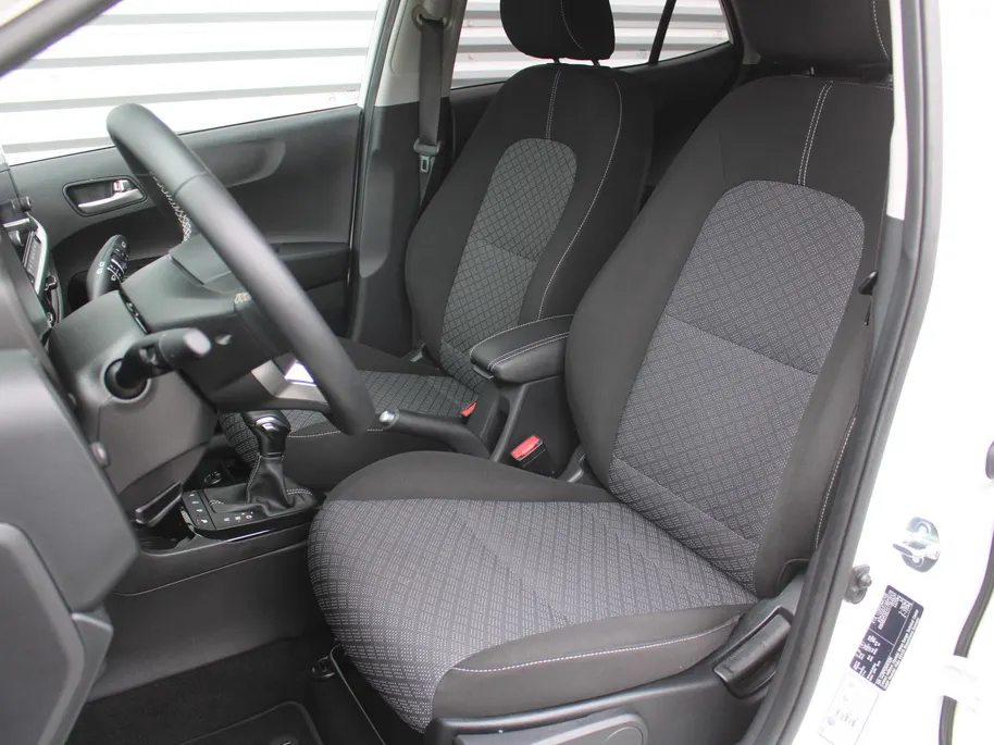 Kia Picanto 1.0 DPI AMT ExecutiveLine | Stuur-/stoelverwarming | Camera | Draadloze telefoonlader | LED | 15' LM | Clima | Cruise | Navi | Automaat |