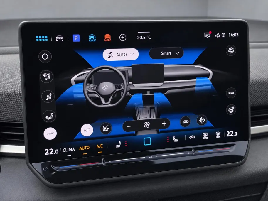 Volkswagen T-Roc 1.5 eTsi 150pk DSG R-Line First Edition · Camera · Apple/Android Car Play · Stoelverwarming · Alarm · Elek. Achterklep · P-Sensoren · IQ.Light · Garantie t/m 12-01-2028