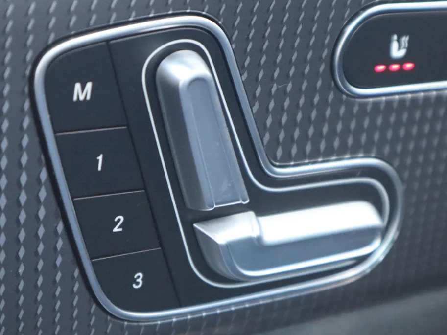 Mercedes-Benz EQB 300 4MATIC AMG Line 7p. 67 kWh