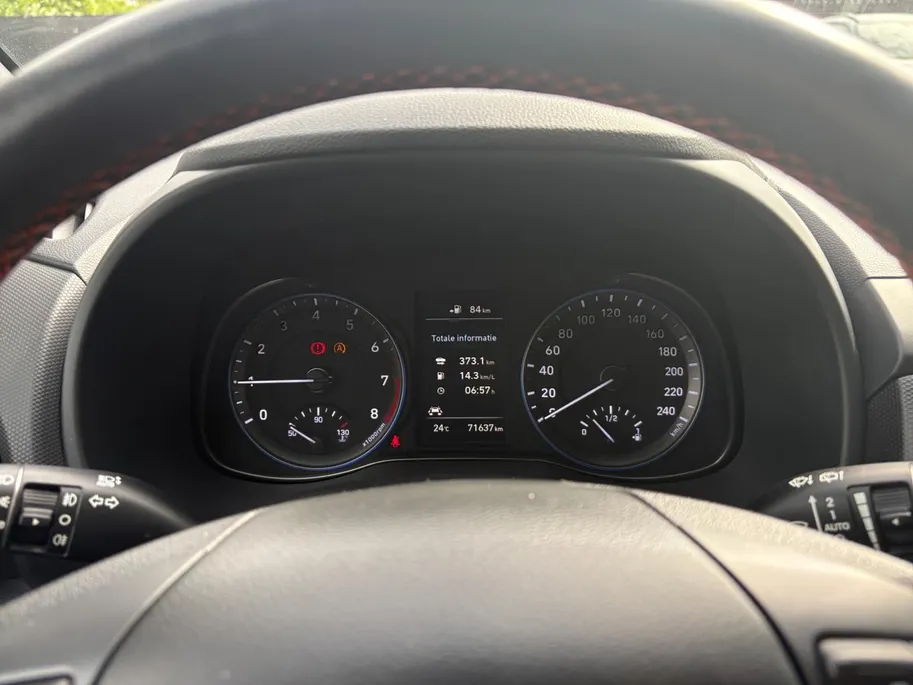 Hyundai Kona 1.0T Premium | Elek. stoelverstelling | Stoelverwarming | Navi | Leder