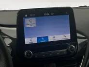 Ford Fiesta 1.0 EcoBoost Hybrid ST-Line 1e Eigenaar | Dealer Onderhouden | Stoel/Stuur/Voorruitwarming | Cruise Control | Parkeersensoren | Apple/Android Carplay | 12 maanden garantie! |