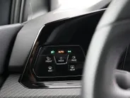 Volkswagen Golf 1.5 eTSI 130pk DSG R-Line · Apple/Android Car Play · P-Sensoren · Navigatie · Sfeerverlichting · 17 Inch · Garantie t/m 12-02-2028 of 100.000km