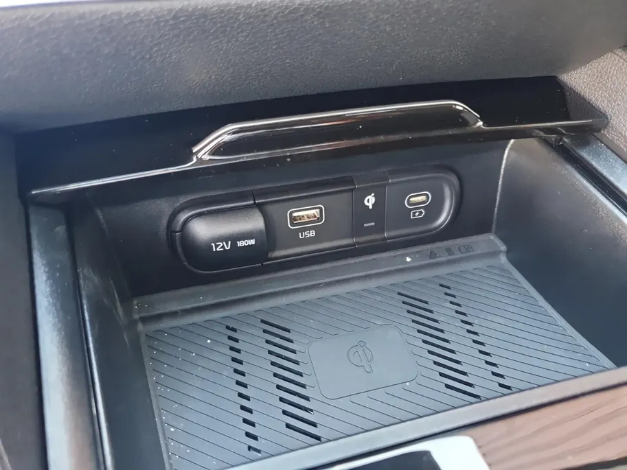 Kia Sportage 1.6T PHEV AWD DynamicPlusLine Edition | Plug-In Hybride | Stoel en stuurverwarming | Elektrisch bedienbare voorstoelen | Navigatie | Camera | Apple Carplay / Android Auto |