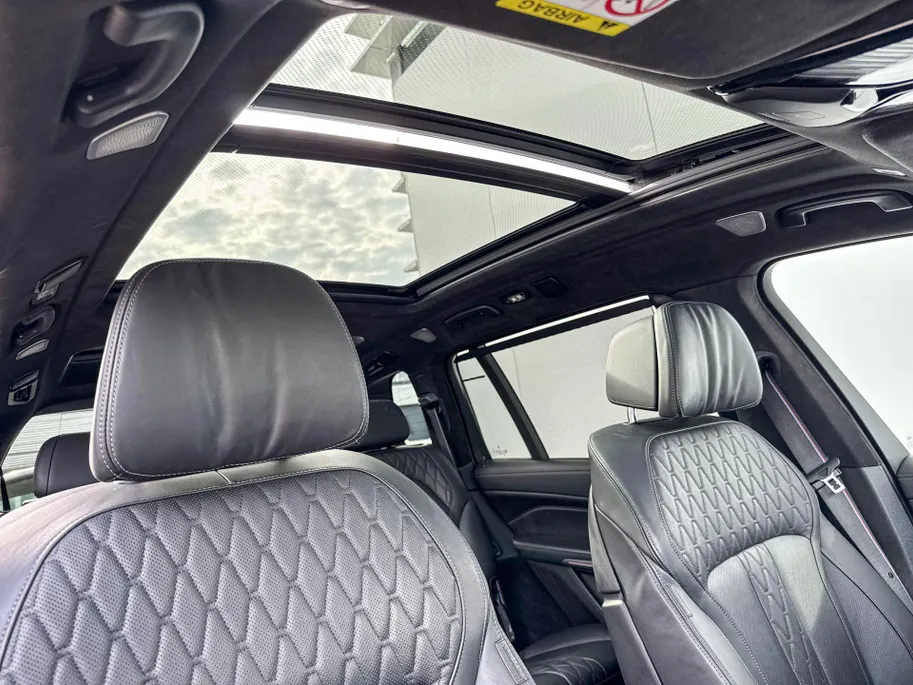 BMW X7 M60i xDrive