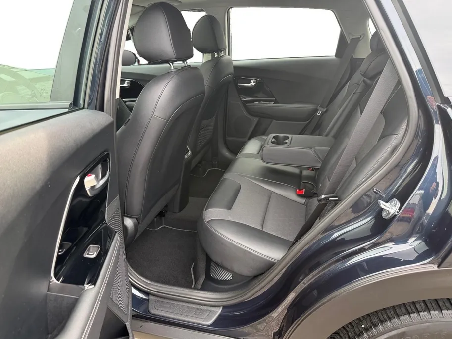 Kia Niro 1.6 GDi Hybrid DynamicLine | NAVI | CAMERA | SCHUIFDAK | TREKHAAK | CLIMATE & CRUISE CONTROLE | LAGE KM. STAND | ETC...