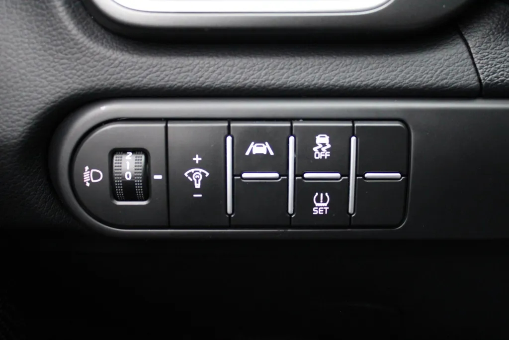 Kia Ceed Sportswagon 1.5 T-GDi MHEV DynamicLine | Navi | Camera | Clima | Cruise | 17' GT-Line velgen | LED | Apple Carplay | Android Auto |