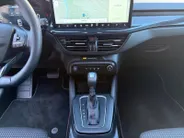 Ford Focus Wagon 1.0 EcoBoost Hybrid ST Line Style | Navigatie | Panorama Dak | Stoel/Stuur/Voorruitverwarming | Apple Carplay / Android Auto | Panorama Dak | Adaptieve Cruise Control | Lichtmetalen Velgen |