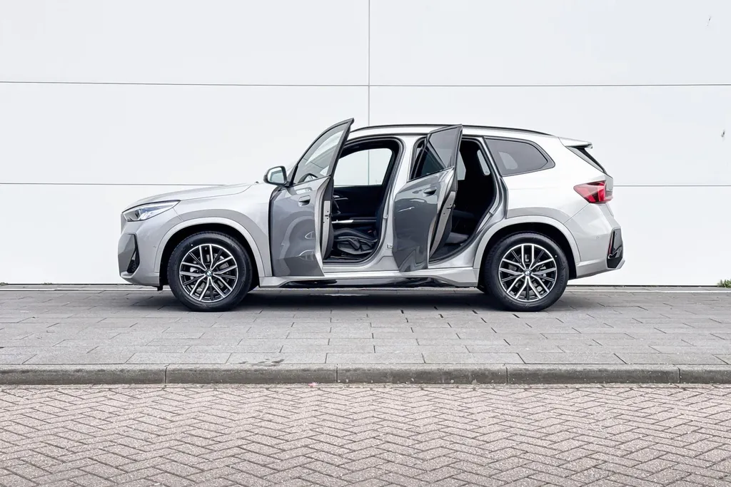 BMW iX1 eDrive20 67 kWh M Sport Edition