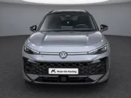 Volkswagen T-Roc 1.5 eTsi 150pk DSG R-Line First Edition · Camera · Wegklapbare Trekhaak · Stoelverwarming · Dodehoek Detectie · Elek. Achterklep · 19'' Inch · Garantie t/m 08-03-2030 of 100.000km