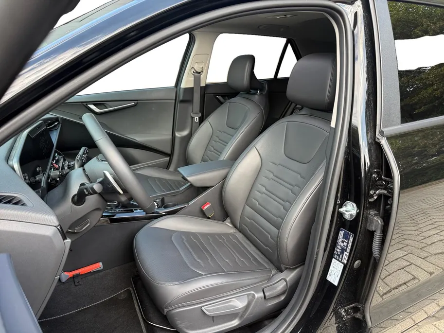 Kia Niro 1.6 GDi Hybrid DynamicPlusLine BlackPack | Dodenhoek detectie | Schuif Kanteldak| Leer | Stoel/Stuur verwarming | Elektrische Kofferbak |