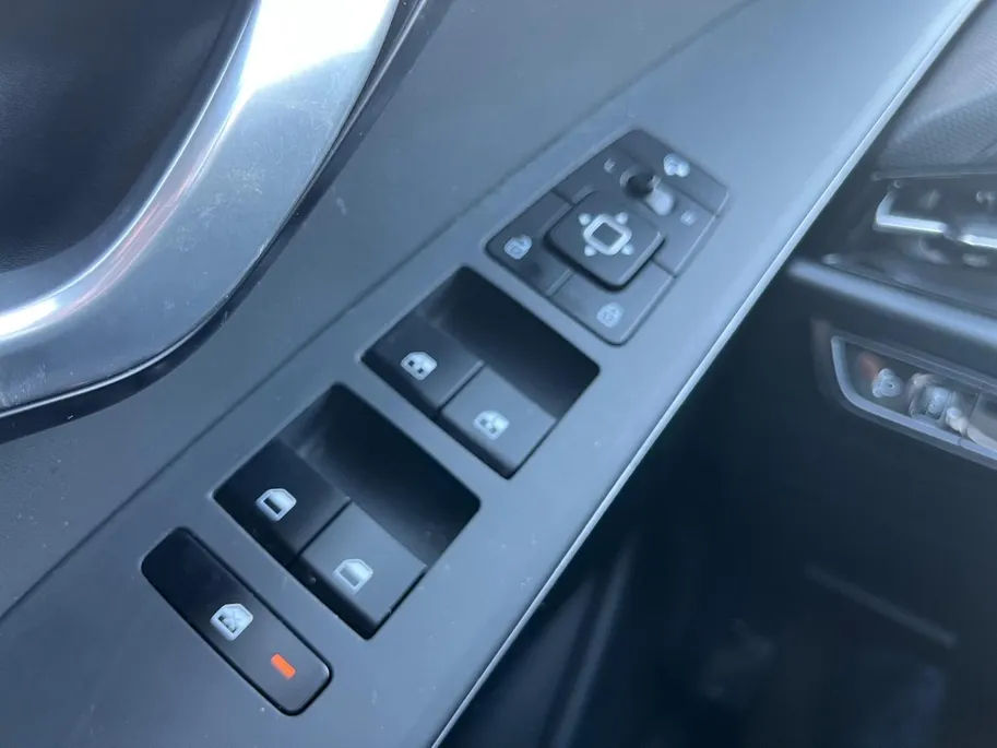 Kia Niro 1.6 GDi Hybrid DynamicLine | Two-Tone | Trekhaak | Climate control | Navigatie | Cruise control