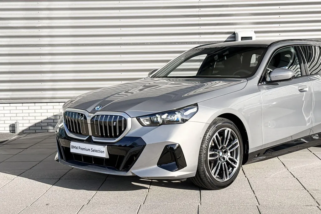 BMW i5 Touring eDrive40 84 kWh