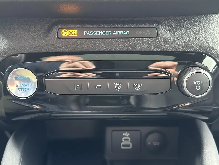 Ford Kuga 2.5 PHEV ST-Line X - TREKHAAK ELECTRISCH - 2.100 KG TREKGEWICHT - PANORAMA DAK - APPLE CAR PLAY - ANDROID AUTO - AGR STOELEN - VOORRUITVERWARMING