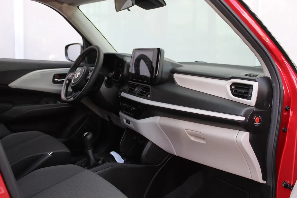 Suzuki Swift 1.2 Select | NU €2.200.- KORTING | Direct leverbaar | Stoelverwarming | Navigatie | Hoge instap | Tot 10 jaar garantie!
