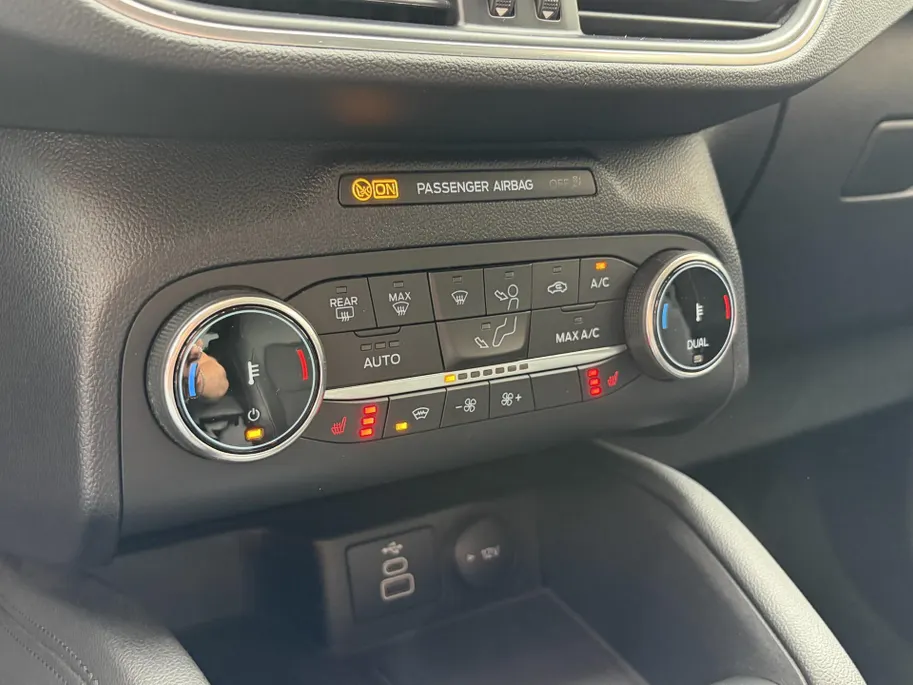 Ford Kuga 2.5 PHEV 225 pk Titanium X BLISS - B&O Audio - Halflederen bekleding - Winter Pack - Elektrische achterklep