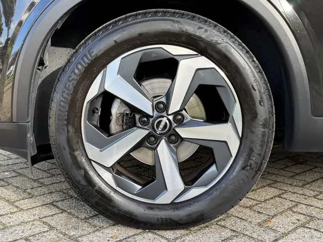 Nissan QASHQAI 1.3 Mild-Hybrid 158pk Xtronic Tekna | Trekhaak | Panoramadak | Cold Pack | Head-Up | Apple CarPlay | Android Auto | Keyless