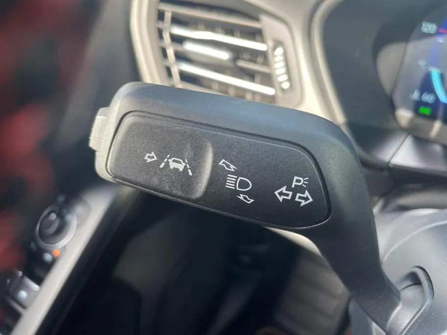 Ford Focus 1.0 EcoBoost Hybrid ST-Line *Automaat*Navi+Camera*Climate Control*Carplay*Lm.Velgen*ST Line*Zeer nette auto!