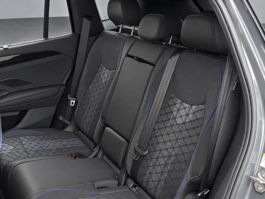 Volkswagen Tayron R-Line Edition 1.5 eHybrid 204 PK 6 versn. DSG · Black Style Pakket · Trekhaak inklapbaar, met elektrische ontgrendeling, incl. aanhangermanoeuvreerhulp Trailer Assist ·