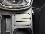 Ford Fiesta 1.0 EcoBoost Hybrid Titanium 125PK | 1e Eigenaar | NL-Auto | Apple Carplay / Android Auto | LED | Parkeersensoren | Cruise Control | Climate Control
