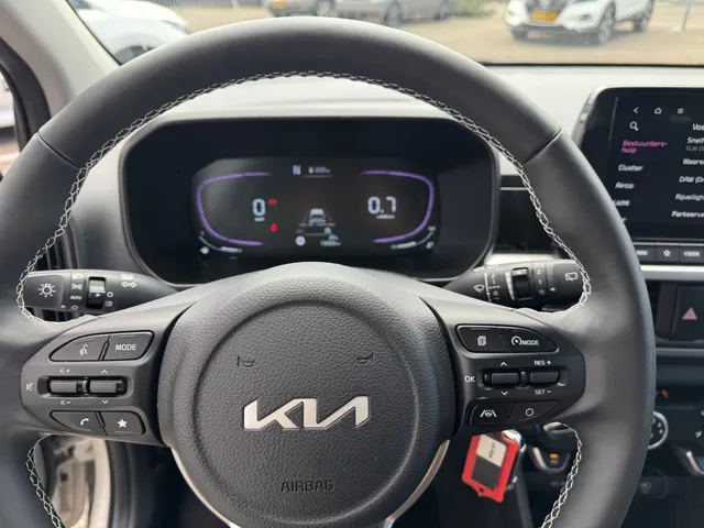 Kia Picanto automaat 1.0 DPI DynamicLine stoelverwarming