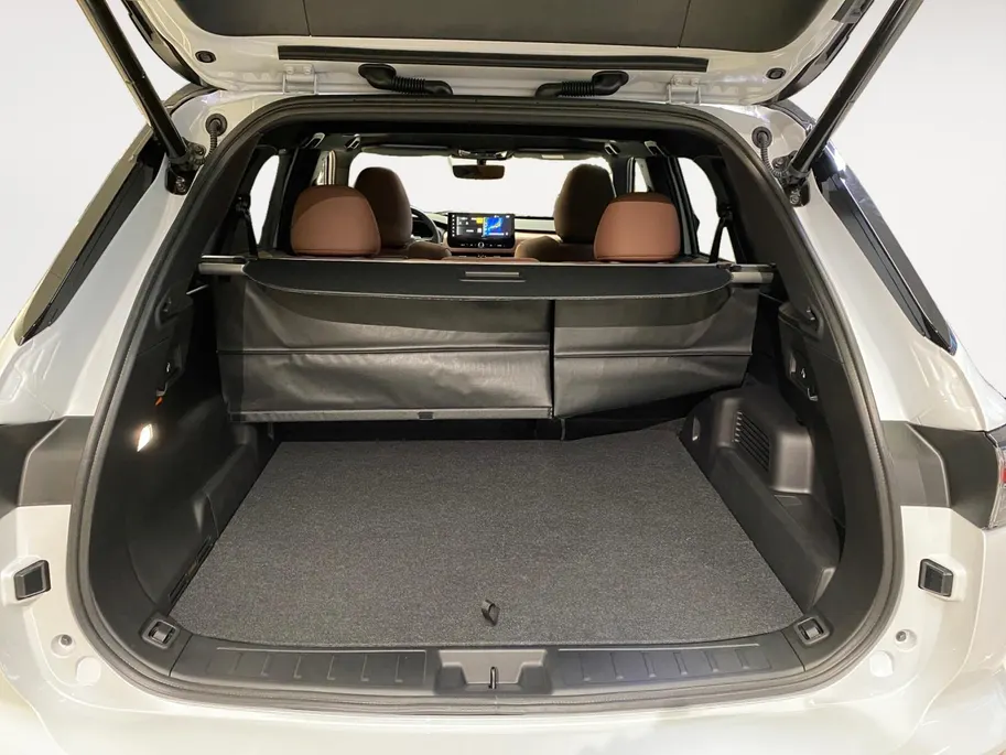 Mitsubishi Outlander 2.4 PHEV | INSTYLE + | DIRECT LEVERBAAR| ZWART DAK | PRIJS INCL €6.000,- VOORRAAD KORTING