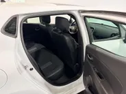 Renault Clio 90PK TCe GT-line | Lichtmetalen Velgen | Panoramadak | Parkeersensoren | Climate Control | Sportstoelen | Cruise Control | Full LED | Navi | Bluetooth | Armsteun | Keyless Entry |