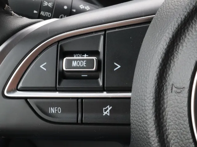 Suzuki Swift 1.2 Style Smart Hybrid