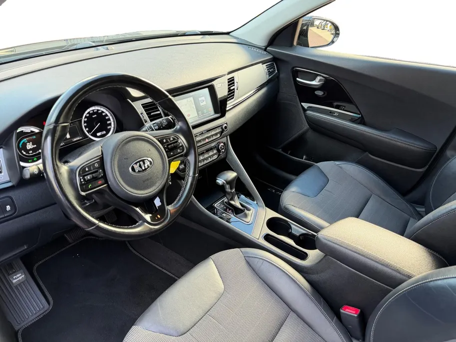 Kia Niro 1.6i Hybrid DynamicLine | Zeer nette auto | Navigatie |  Trekhaak | 100% onderhouden | 12 maanden BOVAG garantie |
