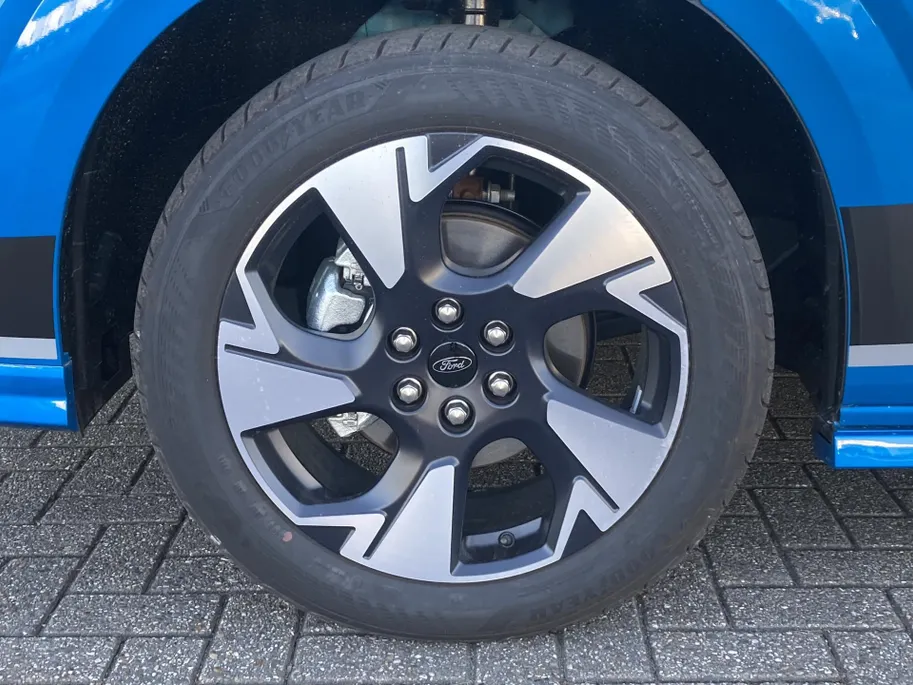 Ford Tourneo Custom E-Custom 65kW 218pk Sport 8- 340 L1H1 Sport ELEKTRISCH-Personenvervoer 8 zitplaatsen-Panoramadak-Sportuitvoering