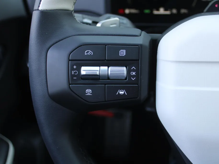 Kia K4 1.0 T-GDi MHEV GT-Line Launch Edition (pano) | Stuur-/stoelverwarming | Camera | LED | 17' LM | Elek. stoel | Draadloze telefoonlader |