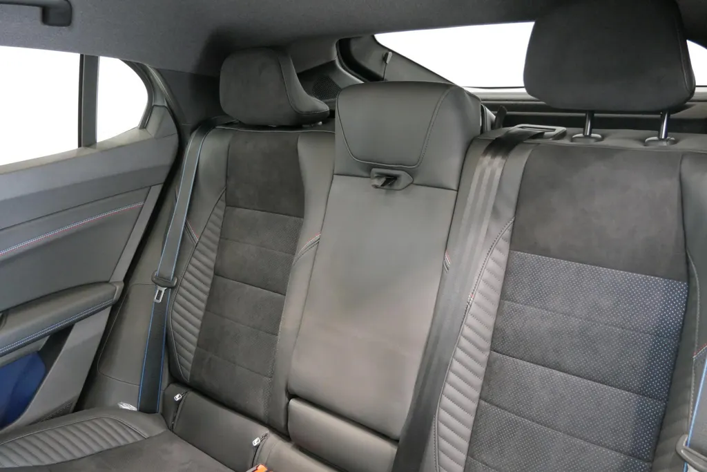 Renault Rafale 1.2 E-Tech full hybrid 200 esprit Alpine | Profiteer nu van €4.000,- Zeeuw & Zeeuw voorraadkorting |Uit voorraad leverbaar! *OP=OP