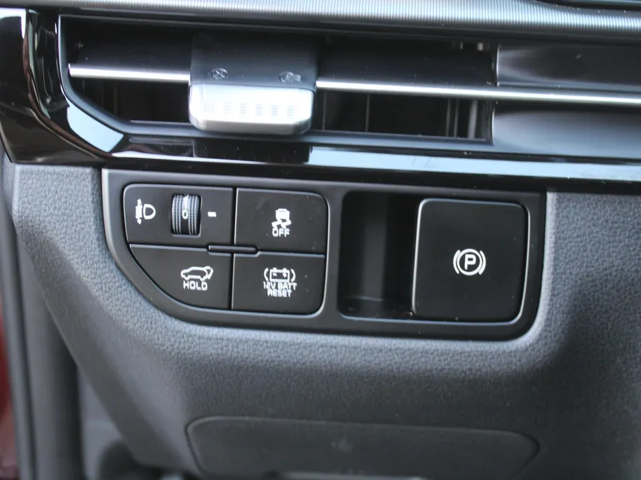 Kia Sportage 1.6 T-GDi Hybrid Black Edition | Automaat | Direct leverbaar | Tot € 3.000 inruilvoordeel bij aanschaf |