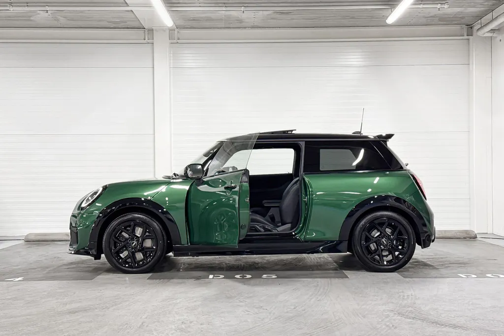 MINI Cooper 3-deurs Cooper C John Cooper Works M