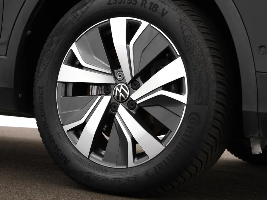 Volkswagen Tiguan 1.4 TSI eHybrid 245pk DSG Life Business · Camera · Inklap. Trekhaak · Stuur- & Stoelverwarming · Parkeerassistent · Apple/Android Car Play ·