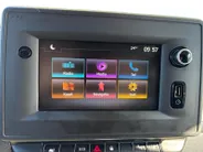 Renault Master T33 2.3 dCi 135 L2H2 Work Edition Demo | Cruise Control | Camera |
