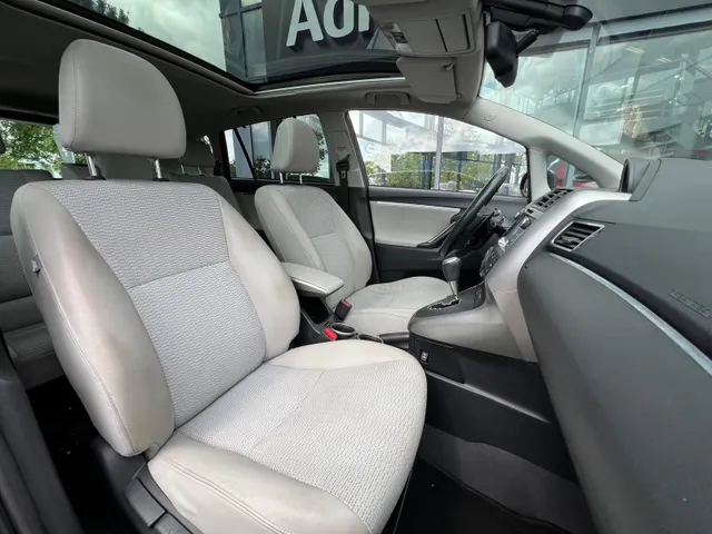 Toyota Verso 1.8 VVT-i Dynamic Business Top 5 editie AUTOMAAT | TREKHAAK | A.CAMERA | STOELVERWARMING | PANORAMADAK | 17INCH LMV | NED. AUTO |