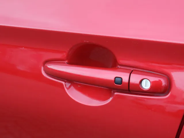 Suzuki Swift 1.2 Style Smart Hybrid Automaat | € 2200,- DEALERKORTING! | Snel Rijden!