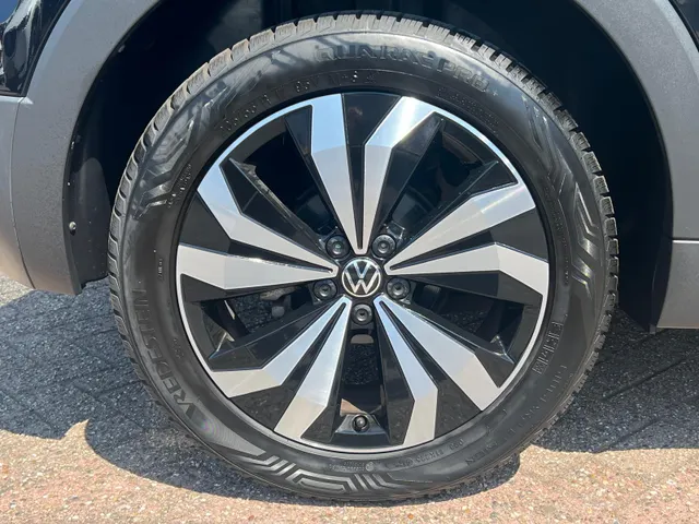 Volkswagen T-Cross 1.0 TSI Life AUTOMAAT | APPLE CARPLAY / ANDROID AUTO | 17 INCH | ADAPTIVE CRUISE CONTROL | ALL SEASON BANDEN | 7 DSG | NED. AUTO |