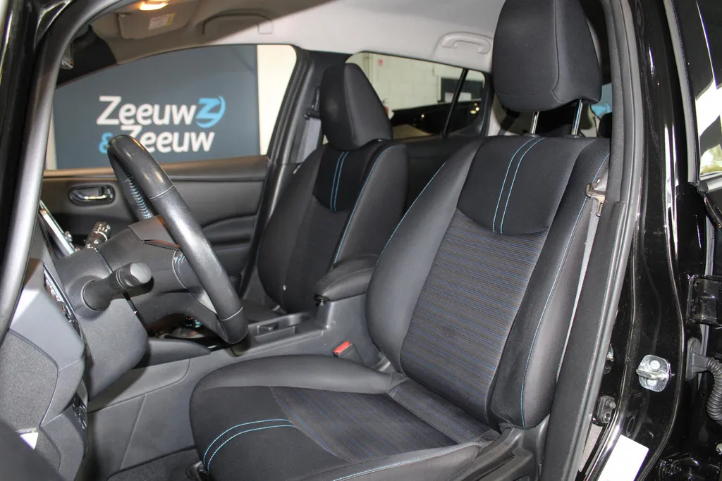 Nissan Leaf e+ N-Connecta 62 kWh | Stuur- en stoelverwarming | 385 WLTP | LM wielen | Adaptive cruise controle | 4seizoenenbanden | one pedal driving | Climate controle |