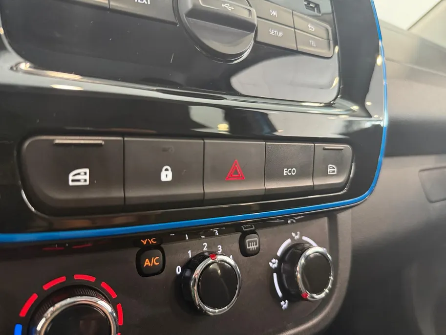 Dacia Spring Comfort 27 kWh *Automaat*Bluetooth*Airco*Lage K.M.!