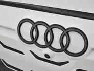 Audi A6 e-tron S edition 83 kWh 286 PK · Tech Pro · 21' LM Velgen · Bang & Olufsen Sound · Panorama-glasdak · Privacy glas · Head up display · Luchtvering · Servosluiting