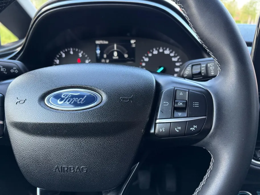 Ford Fiesta 1.0 EcoBoost Hybrid Titanium X | 1e Eigenaar | NL-Auto | Adaptieve Cruise Control | Camera | Keyless Entry | Privacy Glass | Navigatie