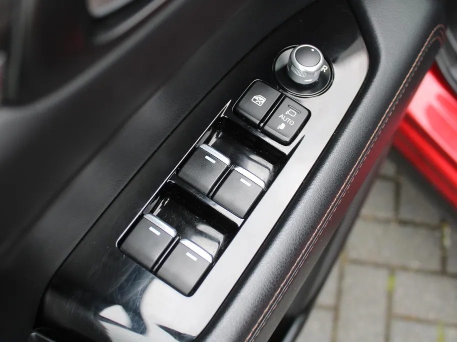 Mazda CX-5 2.5 SkyActiv-G 194 GT-M 4WD | Trekhaak | Stuur-/stoelverwarming | Leer | 19' LM | Navi | Schuifdak | Camera | HUD | LED | All season | 194 PK!! |